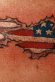 Rameno farebný vzor americkej vlajky tetovanie