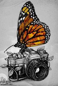 Modello tatuaggio farfalla fotocamera manoscritto