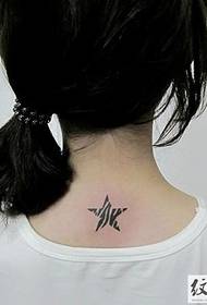 Mažas penkiakampis žvaigždės tatuiruotės raštas