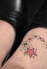 Крачен петолъчен звезден модел татуировка
