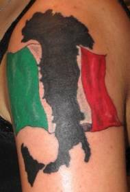 Schouderkleurige Italiaanse vlag en kaarttattoo