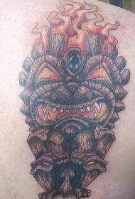Muž zpět plamen dřeva boha malované tetování vzor