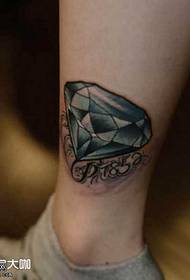 Patrón de tatuaje de diamante de pierna