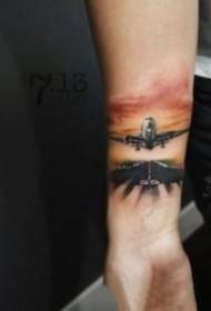 9 foto di tatuaggi paesaggistici fuori dal finestrino dell'aereo