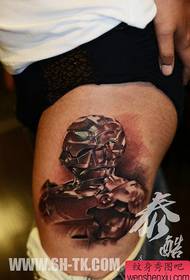 Kojos yra labai šaunūs „Iron Man“ tatuiruočių dizainai