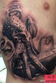 Modello di tatuaggio polpo e vapore super bello in vita laterale maschile