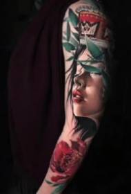 Een set realistische tattoo-foto's in Europa en Amerika