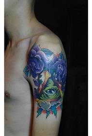 Arm popularan vrlo zgodan uzorak tetovaža za oči