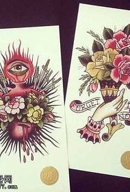 Käsikirjoitus kaksi henkilökohtaista tatuointikuviota