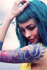 Modèle de tatouage beauté bras étranger