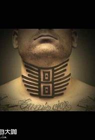 Узорак тотем тетоваже личности за врат