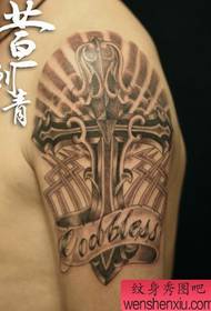 Arm pop smukke kors tatoveringsmønster