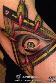 uma tatuagem de olho bonito do olho de Deus
