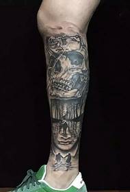 Un tatuu di totem artisticamente creattivu