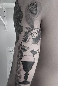 Tsarin Harafin Tattoo na Zuciya