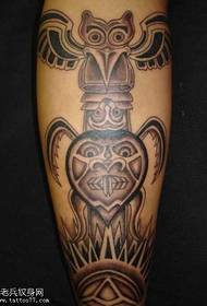 Pattern di tatuaggi di mayem totem