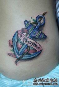 Wzór tatuażu z żelazną kotwicą: piękno tatuażu Kolorowy wzór z tatuażem z kotwicy żelaznej