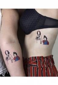 Photo Tattoo - Un set di 9 disegni di tatuaggi chì allineanu a stampa nantu à u corpu