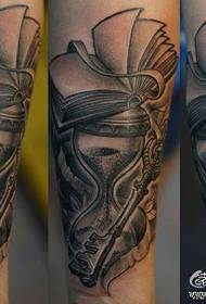 Arm popular classic European and American black and white hourglass tattoo pattern