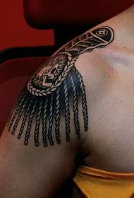 група на модернистички тетоважи на тотеми за личност