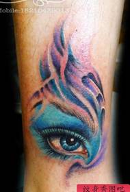 Ωραία εμφάνιση πολύχρωμο μοτίβο τατουάζ ματιών στα πόδια