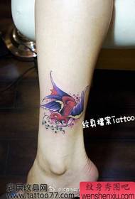Stylish European and American style swallow tattoo pattern