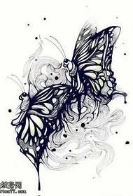 manuscrito un patrón de tatuaje de mariposa