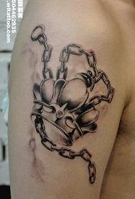 Braccio super bello modello di tatuaggio corona
