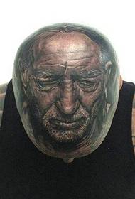 Портретни узорак тетоваже на врху главе