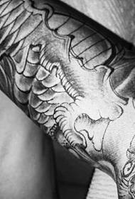 Homai he tattoo rangatira ki tou ringa