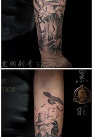 Modèle de tatouage d'épouvantail cool pour bras pop