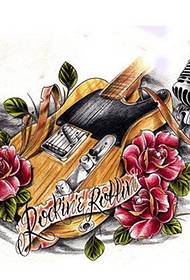 Manifestazioni di tatuaggi per condividere foto di un manoscritto di tatuaggi per tatuaggi con una chitarra rosa