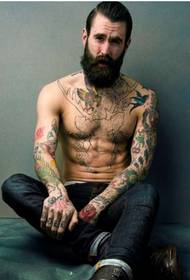 Modes tendences Eiropas un Amerikas vīriešu personības tetovējumu attēli