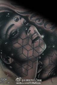 Padrão de tatuagem 3D realista elemento geométrico menina