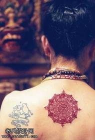 Rückenmode Totem Tattoo Muster