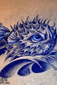 ručno oslikani realistični uzorak tetovaža morskog bića