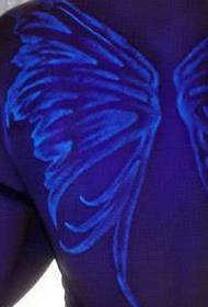 super Yakasarudzika fluorescent tattoo