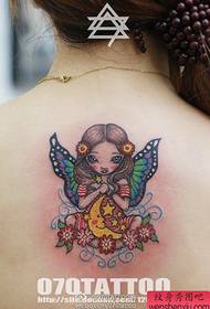 piękny tatuaż małego anioła z tyłu dziewczynki