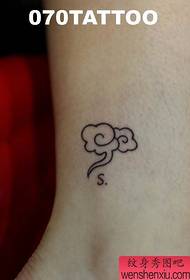 een fris wolk tattoo-patroon