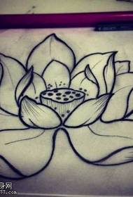 model i thjeshtë i bukur dhe i thjeshtë i tatuazhit Lotus me tatuazhe
