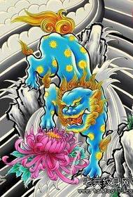 isang pattern ng tattoo ng unicorn na chrysanthemum