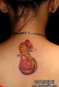 rygg hals färg kobra tatuering mönster