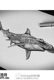 model de tatuaj de rechin manuscris