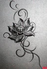 La barra de exhibición de tatuajes recomendó un patrón manuscrito de tatuaje de loto