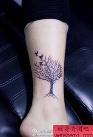Xiao Qingxin миру дерево татуювання працює