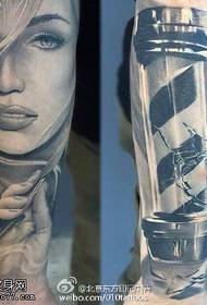 Rankos tikroviškas 3D portreto tatuiruotės modelis