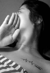 niet-mainstream ECG-tattoo-patroon voor vrouwen