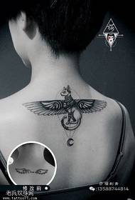 Klasični uzorak za tetovažu krila