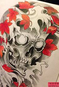 Tattoo show bar oanrikkemandearre in skull maple leaf tattoo patroan