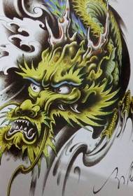 原稿支配的な中国のドラゴンのタトゥーパターン